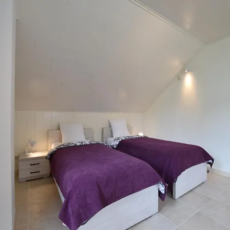 Appartement Lakeview In Vielsalm, Cleaning Included