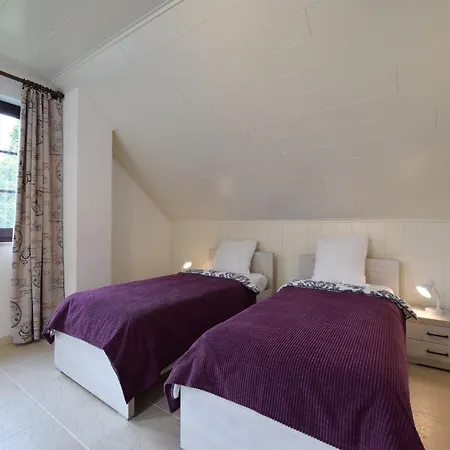 Lakeview In Vielsalm, Cleaning Included Appartement *